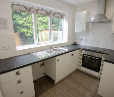 2 bed apartment to rent in Derwent Close, Coventry, CV5 - Photo 2