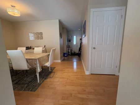 For Lease - 684 Beatrice Drive, Barrhaven, Ontario - Photo 2