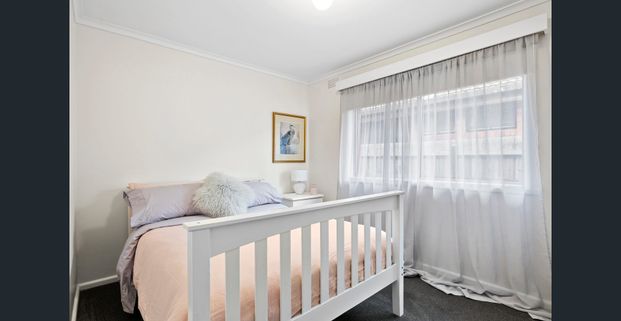 Modern Comfort Meets Convenience in Burwood East - Photo 1