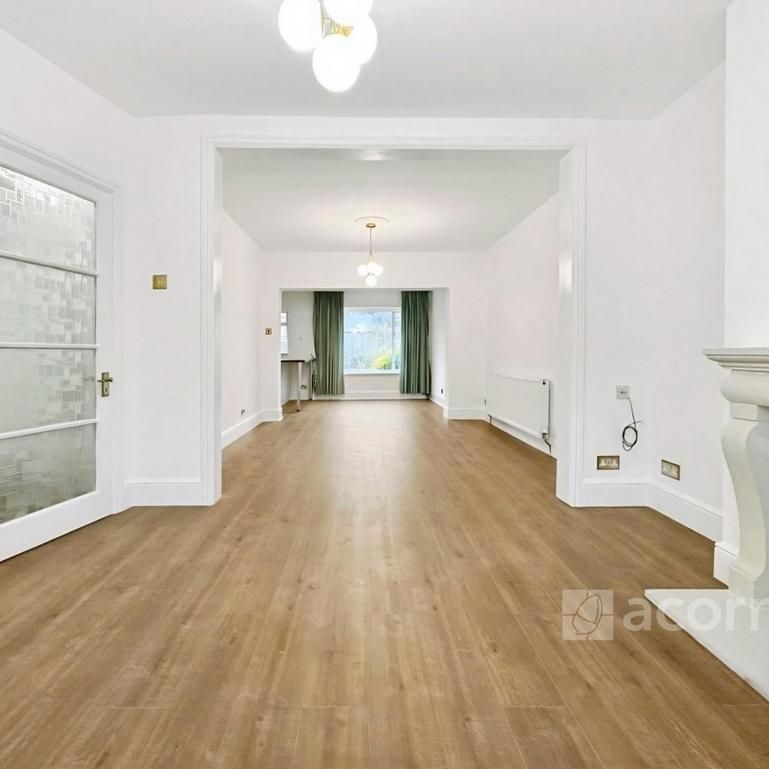 4 bedroom semi-detached house to rent - Photo 1