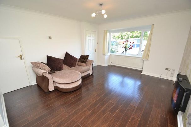 3 bedroom semi-detached house to rent - Photo 1