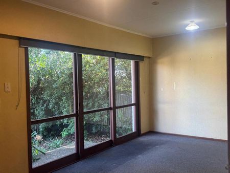 Family Home in Prime Havelock North Location - Photo 2