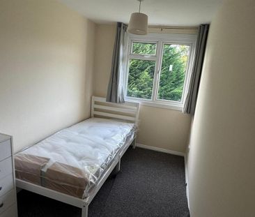 1 bedroom in a house share to rent - Photo 4