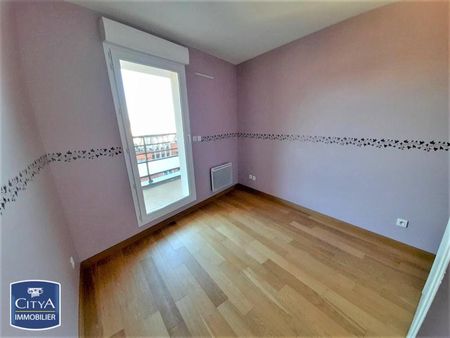 Location Appartement 4 pièces 81m² BEAUMONT 63110 - Photo 2