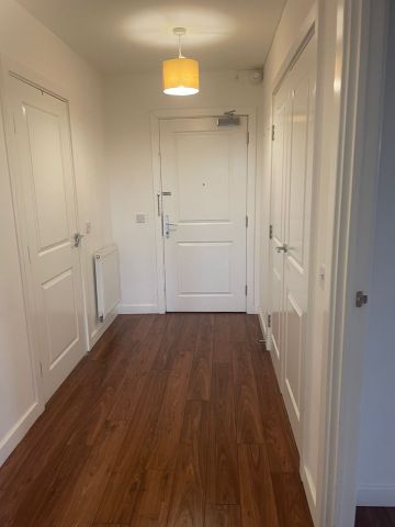 3 Bed Flat, Lucienne Court, E14 - Photo 4
