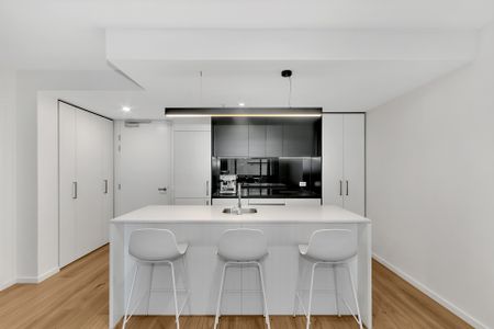 Close to EVERYTHING - Photo 5