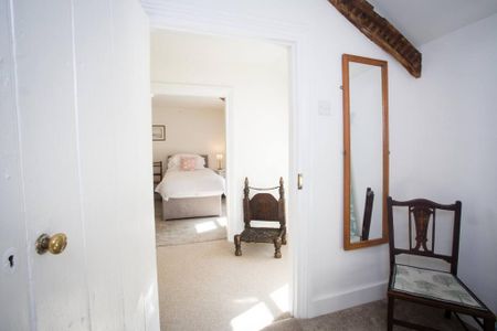 2 bedroom terraced house to rent - Photo 4