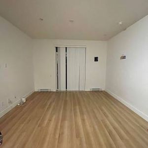 2 bed 2 bath townhome for rent - Photo 2