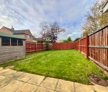 3 bedroom Semi-Detached House to let - Photo 6