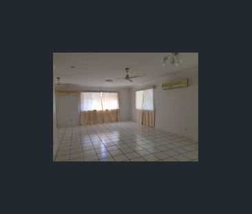 Amazing location on Alamein - Photo 6