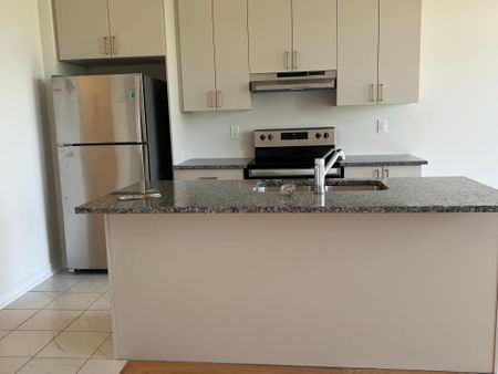 For Lease - 47 Bayardo Drive, Oshawa, Ontario - Photo 4