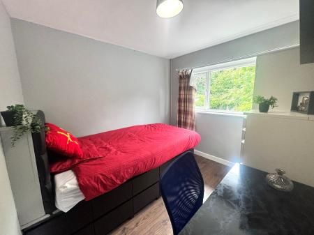 7 Bed Student Home - 93 Tenterden Drive - Photo 5