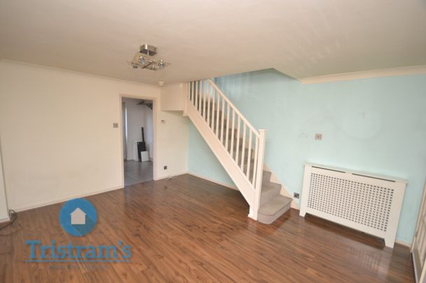 References Pending - 2 bed Semi-Detached House - Photo 1