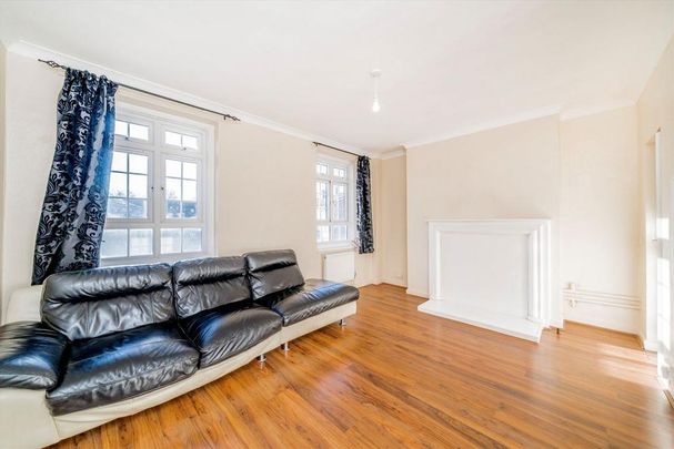 3 bedroom flat to rent - Photo 1