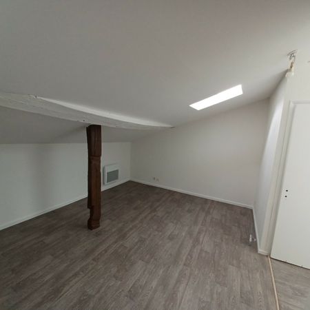 Location Appartement 1 pièce 16m² CAHORS 46000 - Photo 3