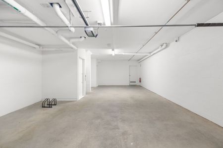 Brand New Luxury 4 Bedroom Townhouse with Lift & High End Finishing - Photo 4