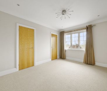 Claremont Lane, Esher, Surrey, KT10 flat to rent - Photo 5