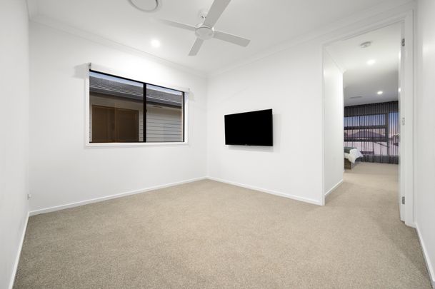 5 Olive Street, Helensvale QLD 4212 - House For Rent | Domain - Photo 1