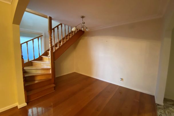 Spacious Living, Double Storey 4 Bedroom Home In A Prime Location!!!! - Photo 1