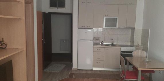 Garsoniera de inchiriat in zona Piata Victoriei - Photo 2