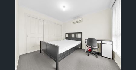 Fully Furnished Comfortable Living - Photo 4