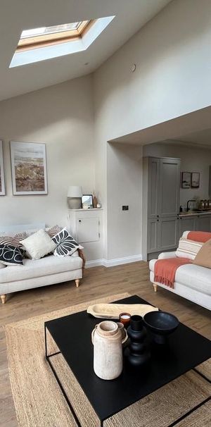 3 bedroom mews to rent - Photo 1