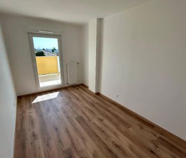 Appartement à louer 4 pièces 79.25m² - Photo 2