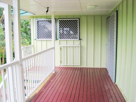 THE PERFECT HIGHSET FAMILY HOME - Photo 2