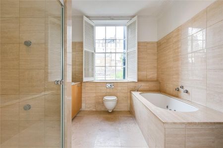 3 bedroom house in South Kensington - Photo 4