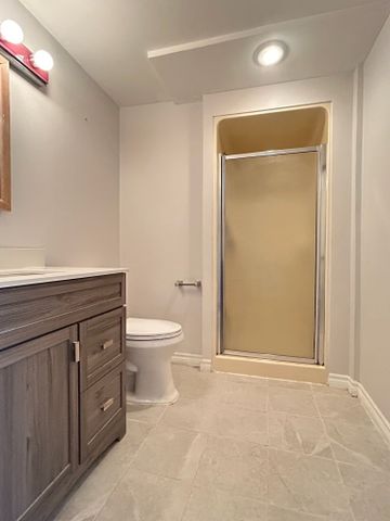 For Lease - 2749 Truscott Drive, Mississauga, Ontario - Photo 2