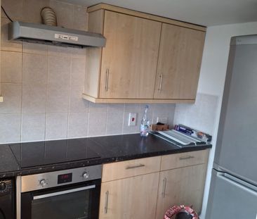 2 Bed Flat, Lodge Road, SO14 - Photo 4
