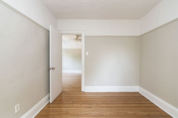 100 Vaughan Road - Photo 1