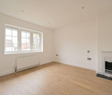 5 bedroom semi-detached house to rent - Photo 3