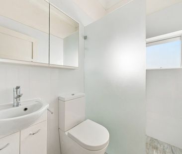Three-Bedroom Family Home in Prime Belmore Location - Photo 3
