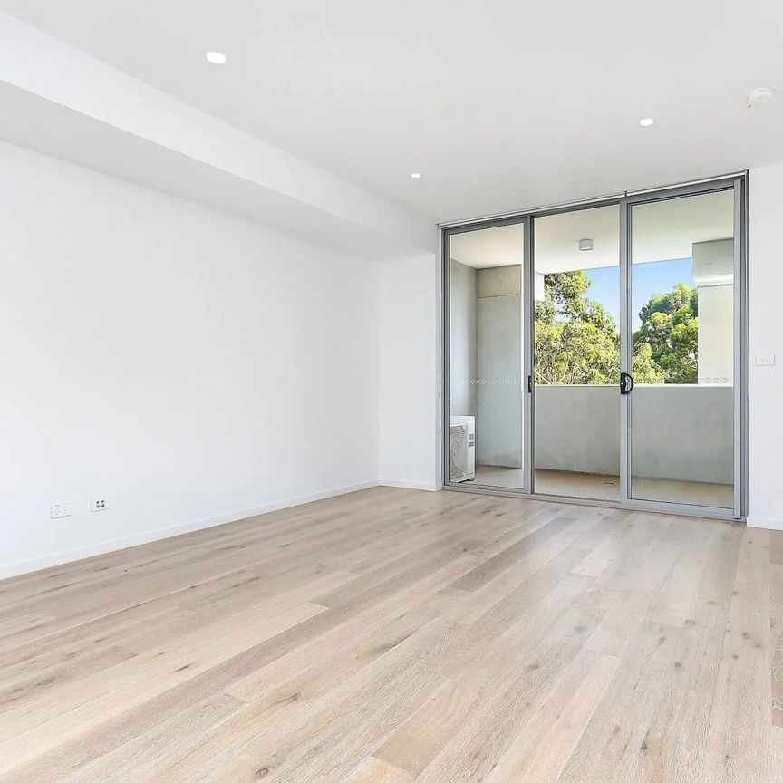 Pristine, One Bedroom Apartment For Lease In Prime Location - Photo 1