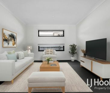 Family Size Home with 2 x Living - Close to Buxton Park & Local Sch... - Photo 5