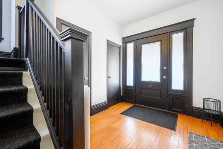 For Lease - 17 Fairholt Road Unit# Upper, Hamilton, Ontario - Photo 2