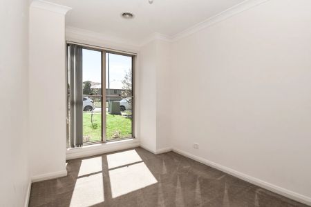 Low-Maintenance Living in North Orange! - Photo 4