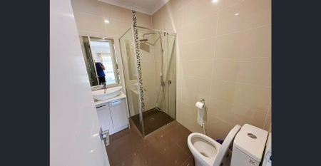 Fully Furnished 3-Bedroom Townhouse in Carnegie - Photo 2