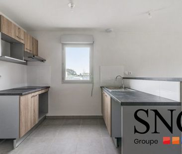 VILLA T4 DUPLEX AVEC TERRASSE ET PARKING - Photo 4