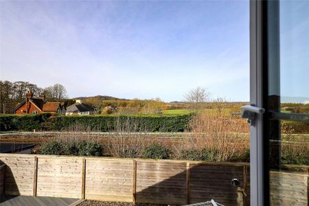 4 bedroom detached house to rent - Photo 5