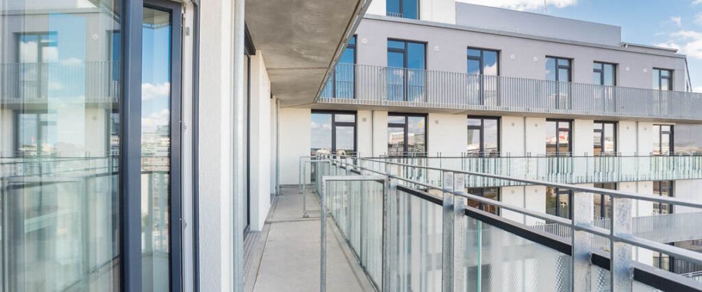 Voll möbliert und in bester Lage - Stilvoll eingerichtetes 1-Zimmer-Apartment im elevon! - Photo 1