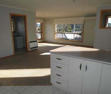 1A Clunie Close LINDISFARNE - Photo 2
