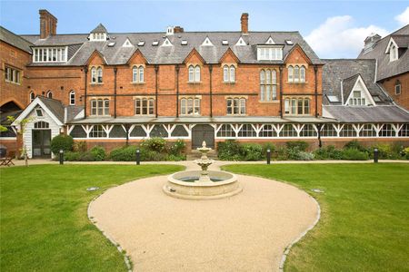 A stunning two/three bedroom, three bathroom property within a former Convent building with off street gated parking and lovely communal grounds. - Photo 3