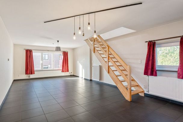 Ruim appartement in het centrum van Kortenaken - Photo 1