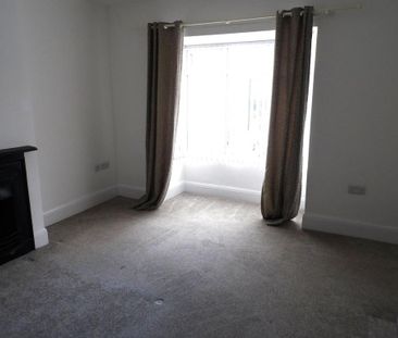 2 bedroom end of terrace house to rent - Photo 5