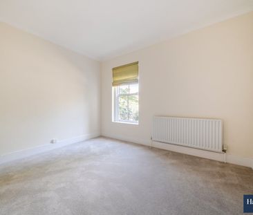 4 bedroom flat to rent - Photo 4