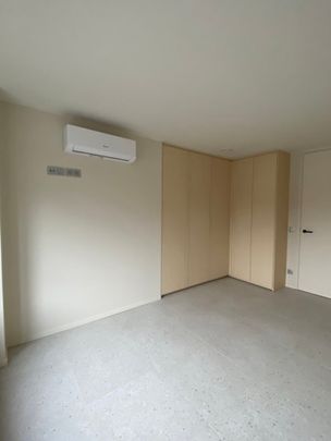 Volledig gerenoveerd duplex appartement in het centrum - Photo 1