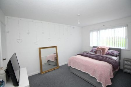 76 Downshire Road, Carrickfergus, BT38 7LD - Photo 5