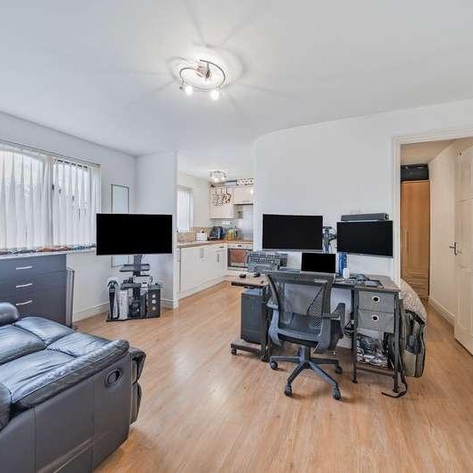 Glenville Grove, London, SE8 - Photo 1